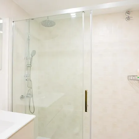 7 Min From The Airport Lejlighed