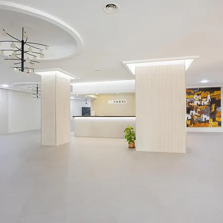 7 Min From The Airport Apartamento